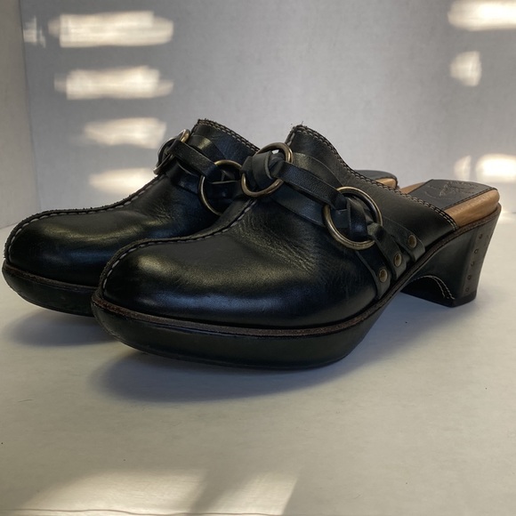 Frye Women’s Black Leather and Wood Mules, Size 7.5 - Picture 2 of 8